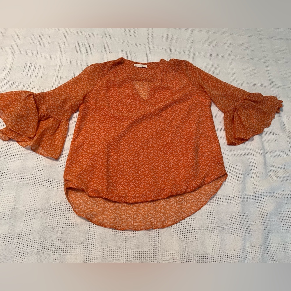 Entro bell sleeve blouse from Buckle!